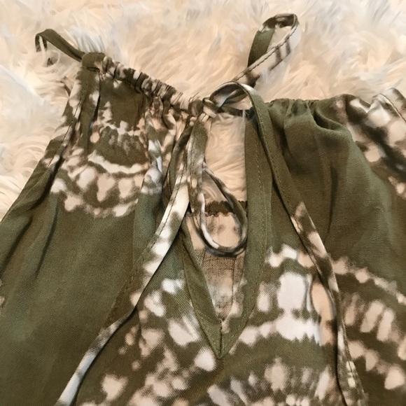 Forever 21 Romper ~ Never Worn - Picture 5 of 5